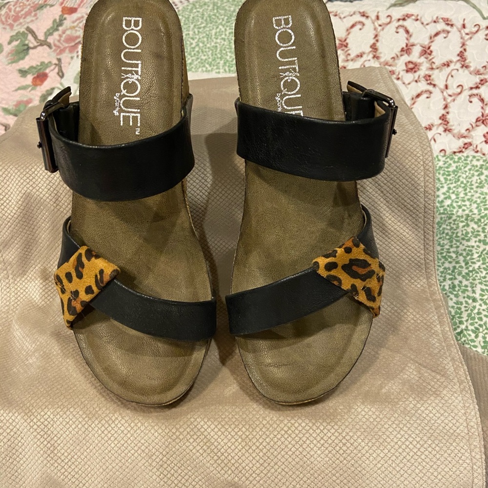 Sandles